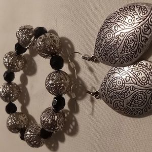 Bracelet & earrings expandable bracelet and dangling earrings.